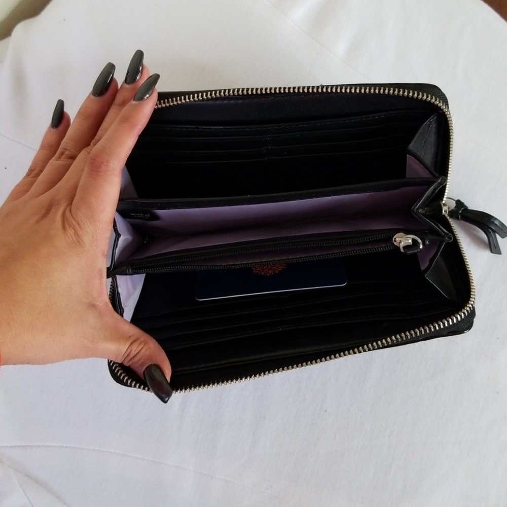Wallet - Picture 2 of 2